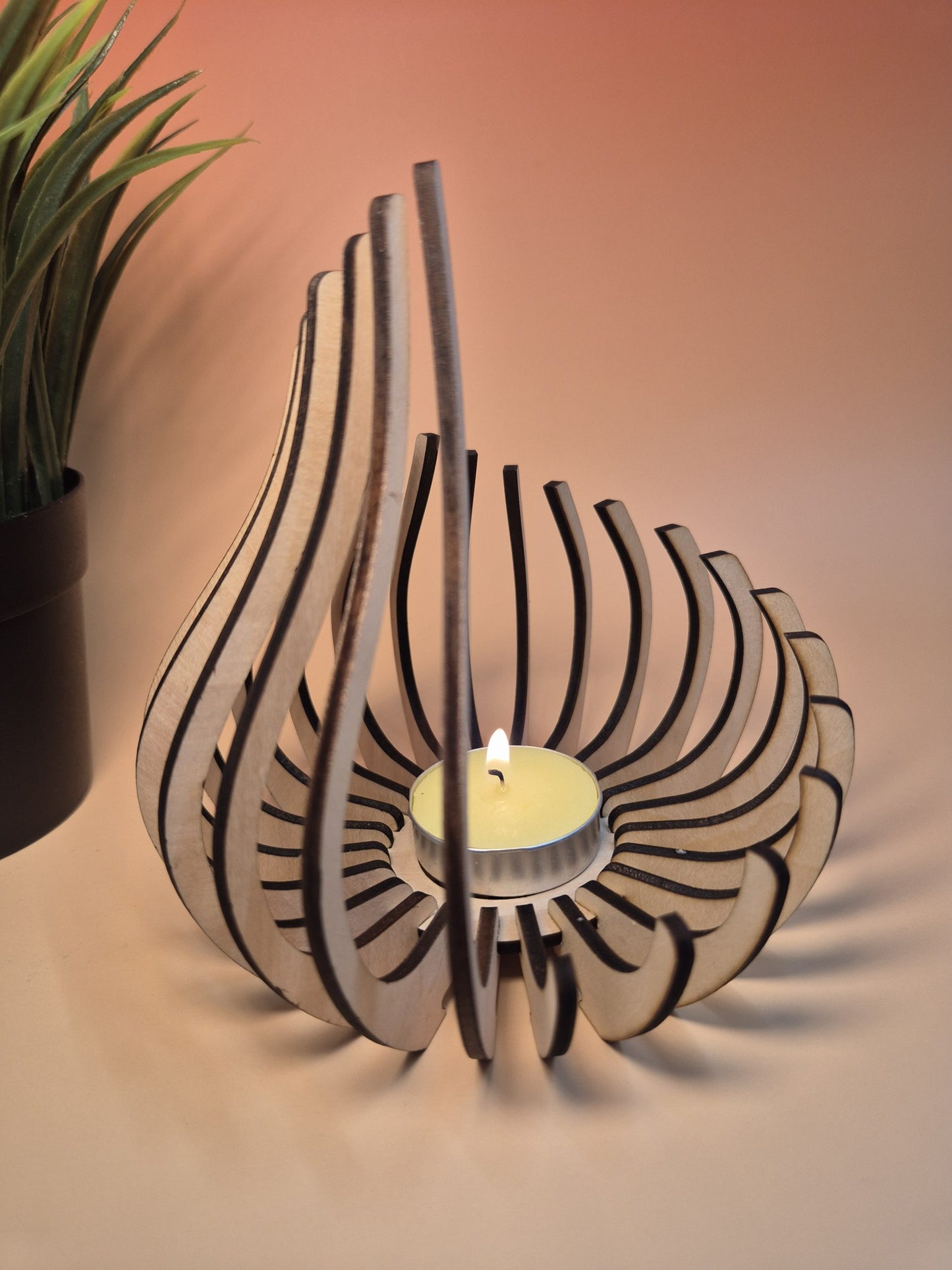 Teardrop tealight holder image 4
